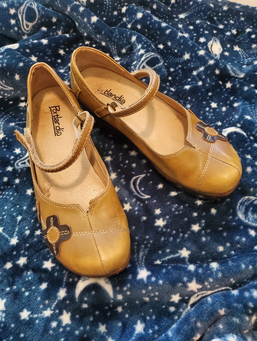 Girls' Mary Jane Dress Shoes - Tan